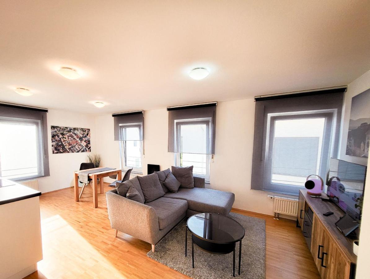 Zentrale Ferienwohnung In Aalen City Mit 4-Sternen Extérieur photo