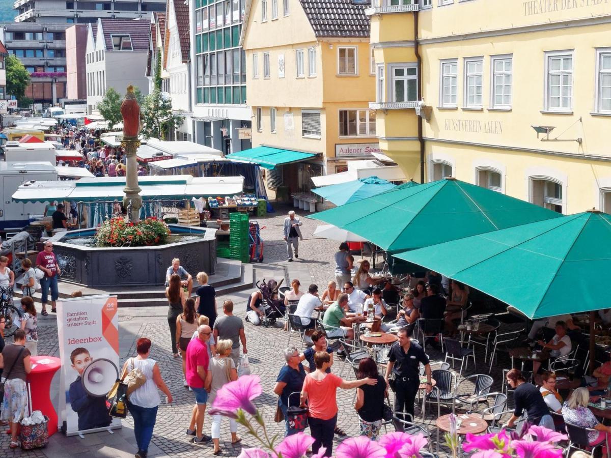 Zentrale Ferienwohnung In Aalen City Mit 4-Sternen Extérieur photo